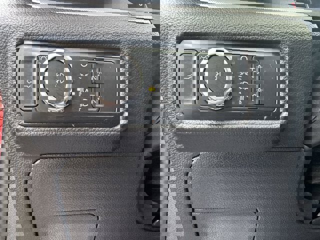 Used 2022 Ford Explorer XLT w/ Equipment Group 202A image 22