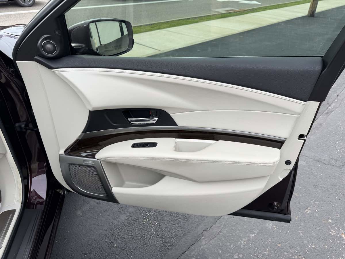 Used 2014 Acura RLX w/ Advance Package FWD image 20