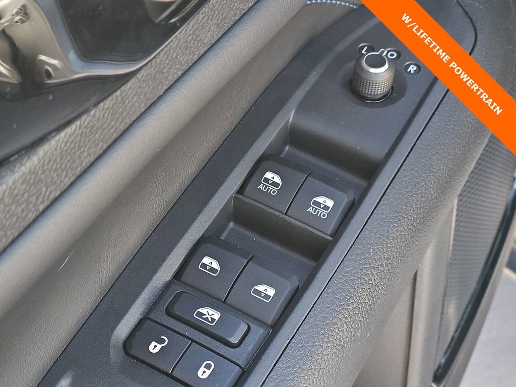 New 2026 Jeep Compass Latitude image 13