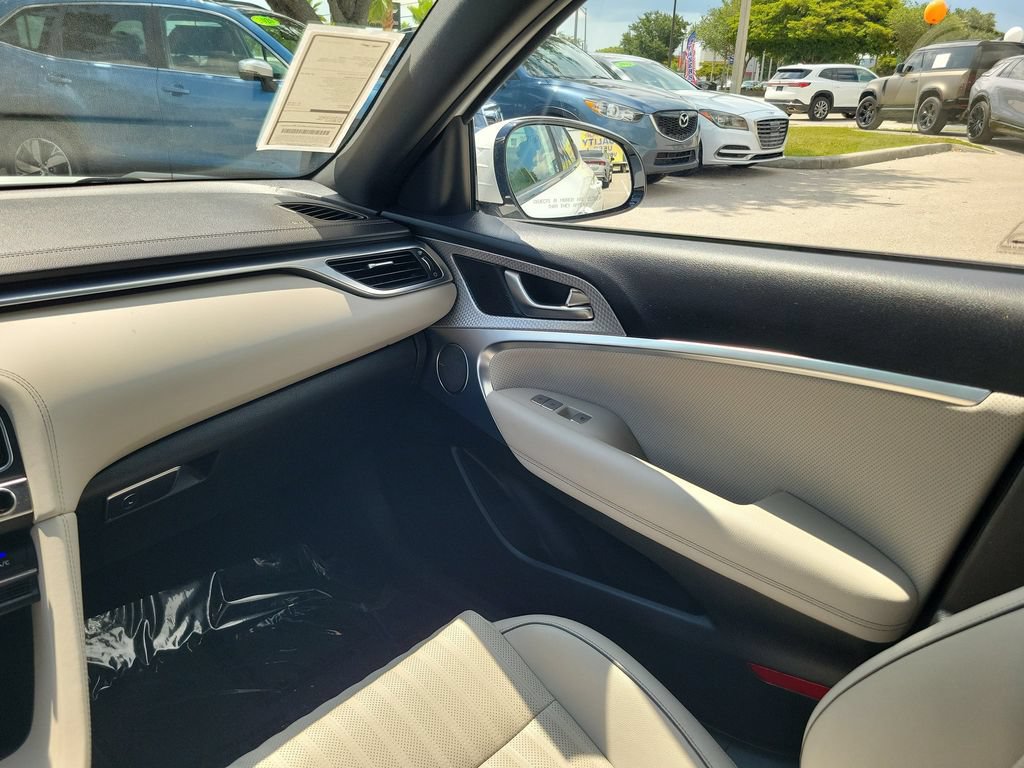 Certified 2023 Genesis G70 2.0T w/ Sport Prestige Package RWD image 14