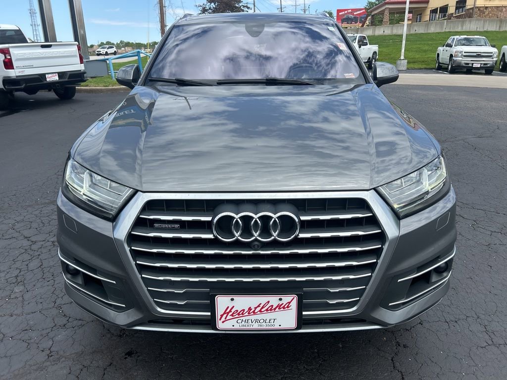 Used 2017 Audi Q7 3.0T Prestige AWD/4WD image 2