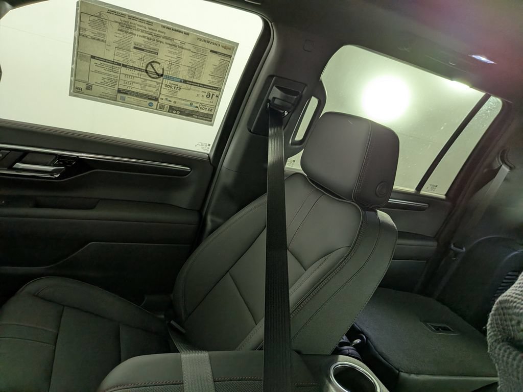New 2026 Chevrolet Suburban RST w/ RST Capability Package AWD/4WD image 26