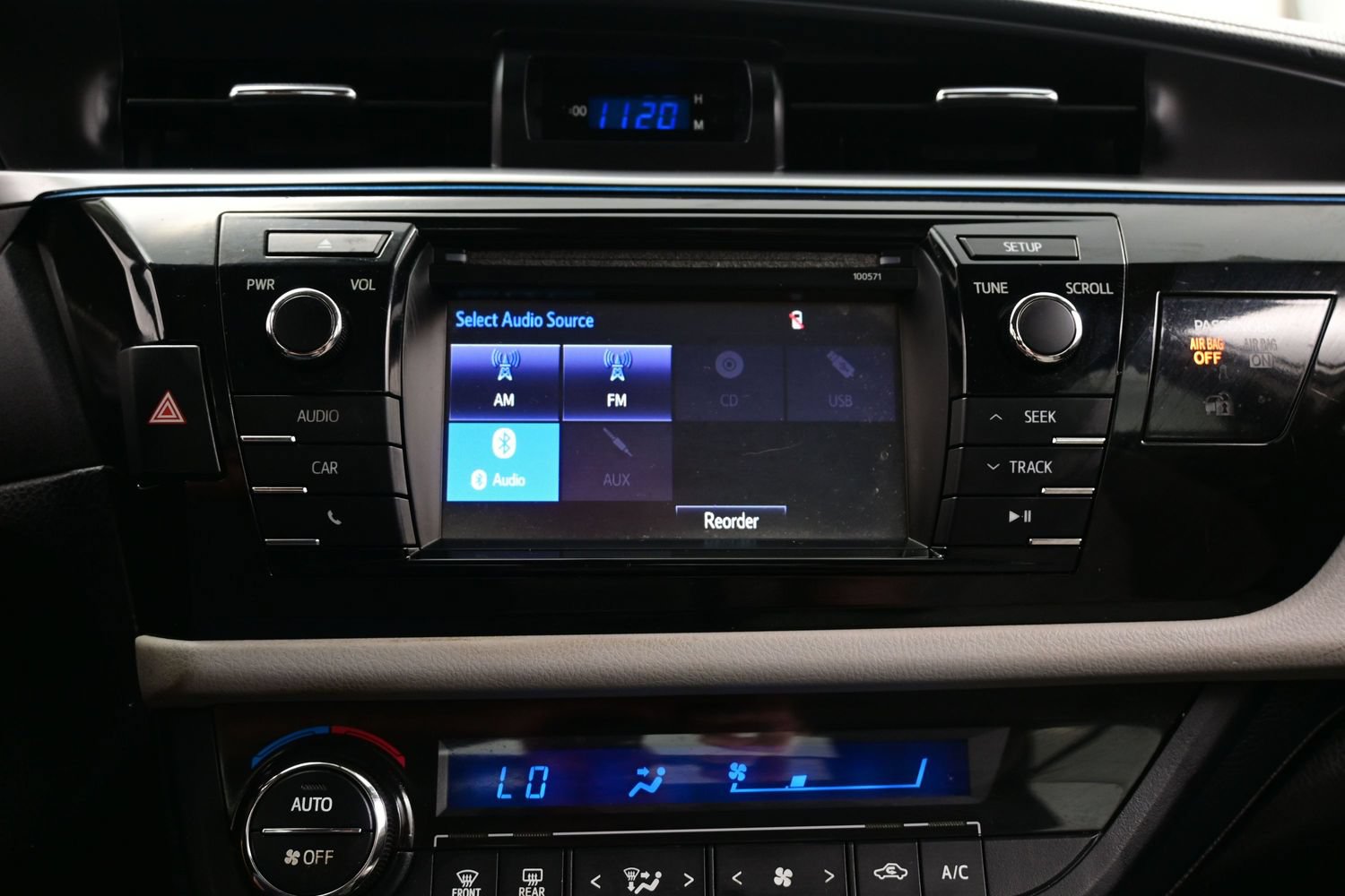Used 2016 Toyota Corolla LE FWD image 21