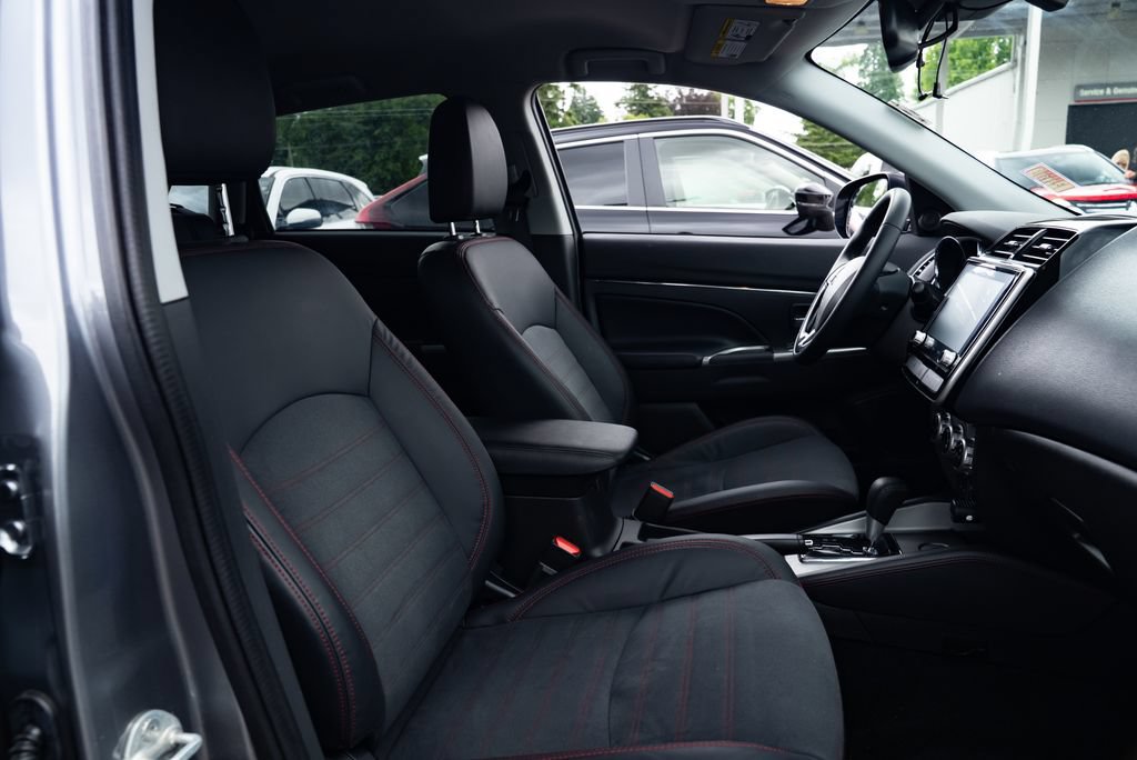 Used 2022 Mitsubishi Outlander Sport SE FWD image 25