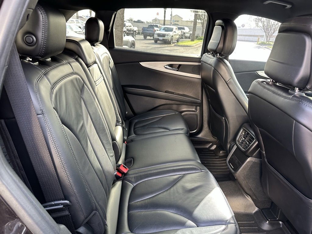 Used 2020 Lincoln Nautilus FWD w/ Equipment Group 101A image 20