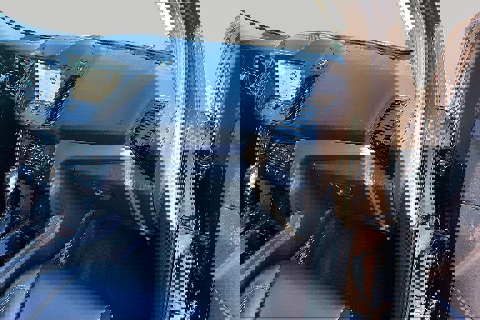 Used 2019 Ford Escape SEL image 15