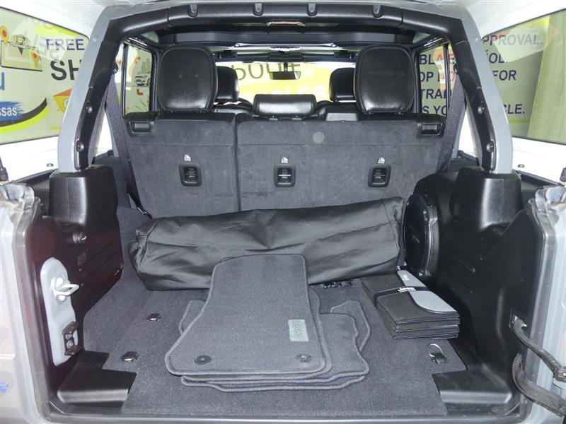 Used 2022 Jeep Wrangler Unlimited Sahara image 32