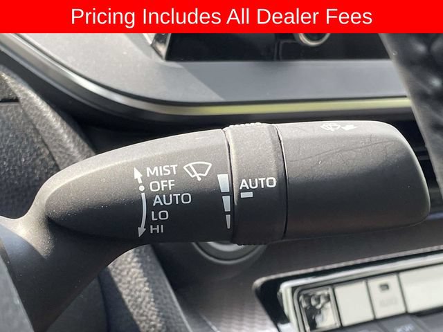 Used 2024 Toyota Prius XLE FWD image 23
