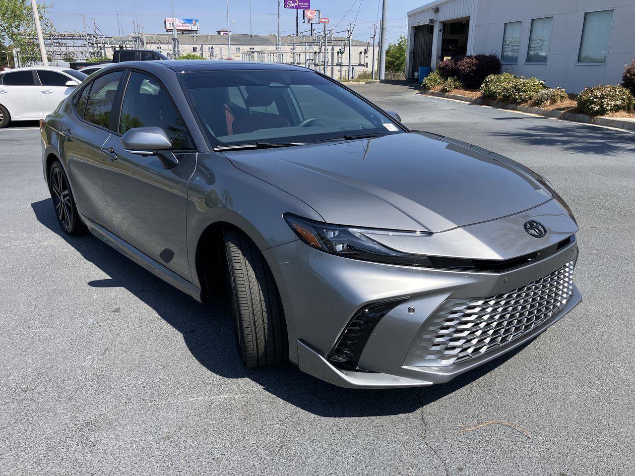 Used 2025 Toyota Camry XSE w/ Premium Plus Package image 7