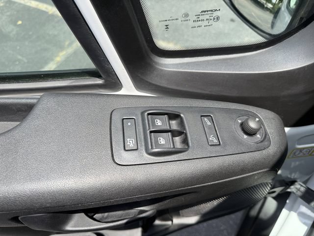 Used 2025 RAM ProMaster 2500 w/ Convenience Group FWD image 10