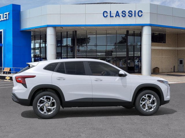 New 2026 Chevrolet Trax LS w/ LS Convenience Package FWD image 5