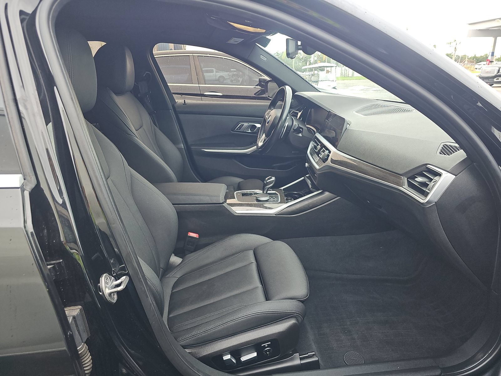 Used 2020 BMW 330i Sedan w/ Premium Package RWD image 13