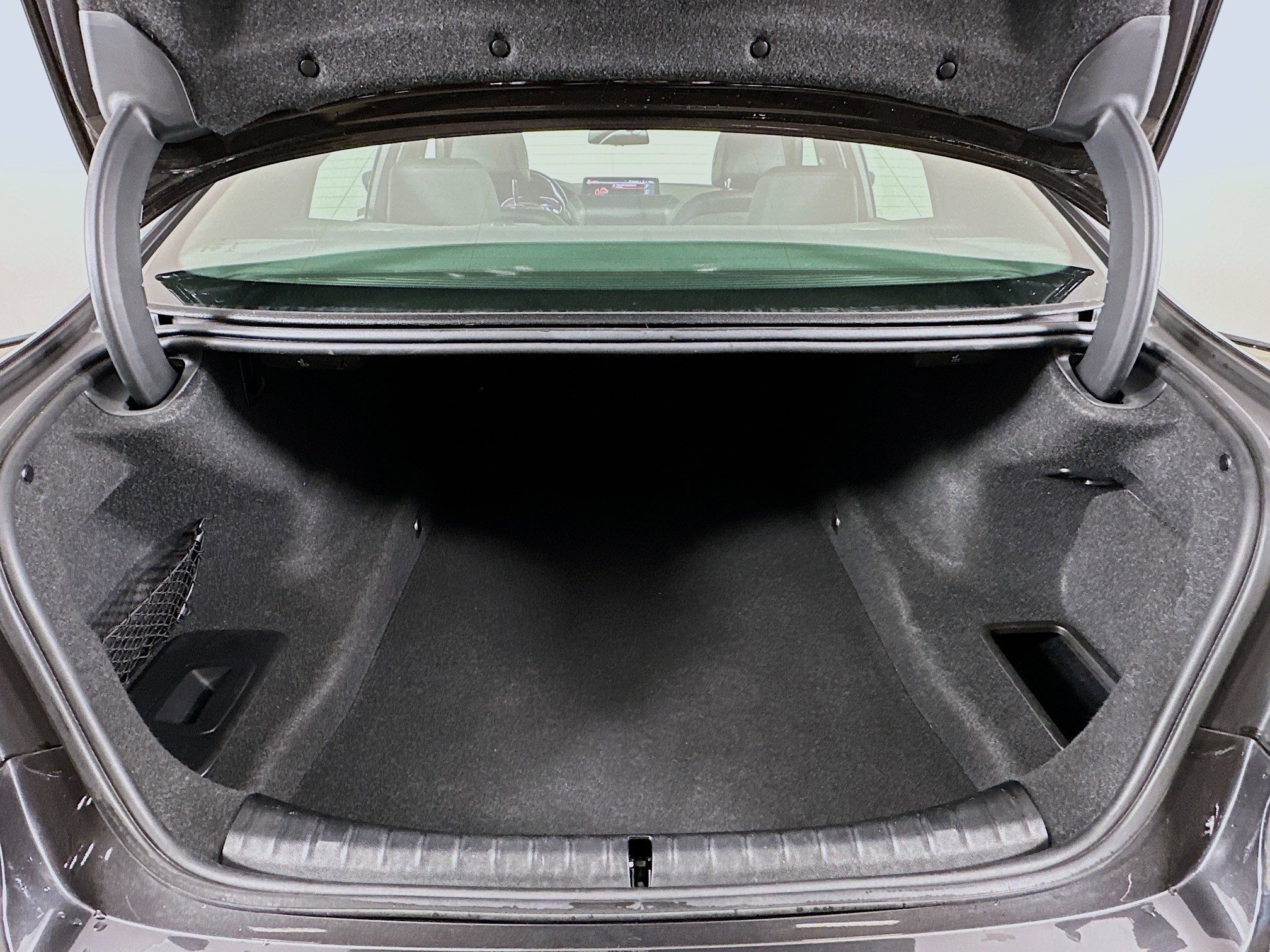 Used 2023 BMW 530i xDrive w/ Premium Package image 29