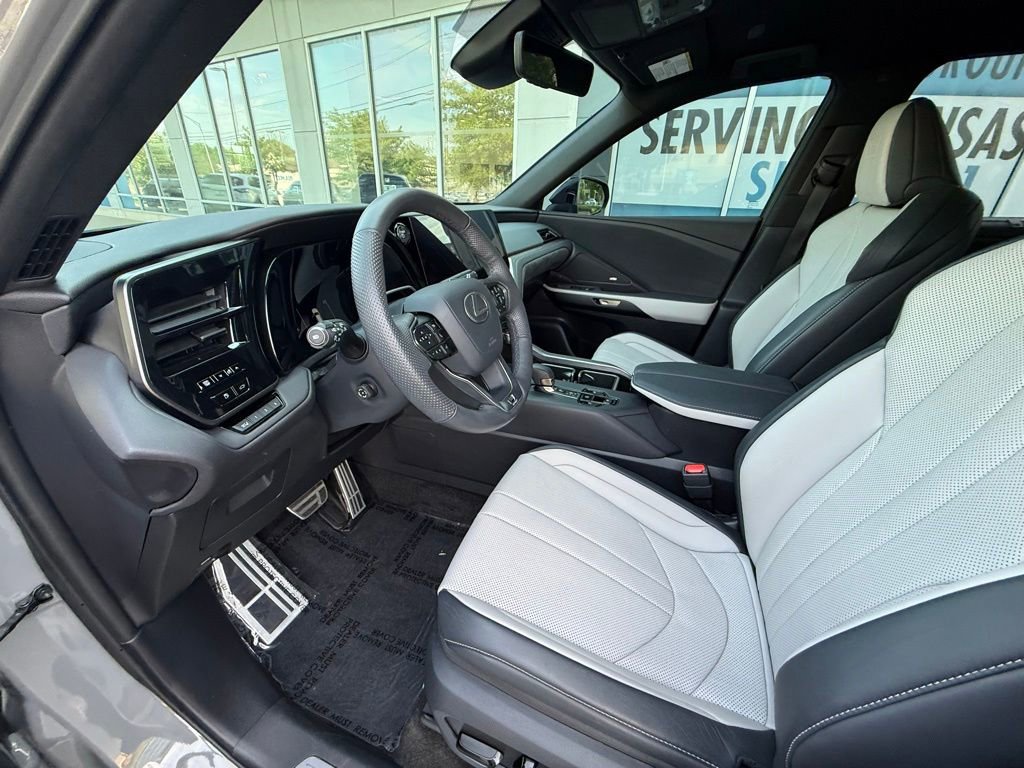Used 2024 Lexus TX 500h AWD w/ Technology Package image 15