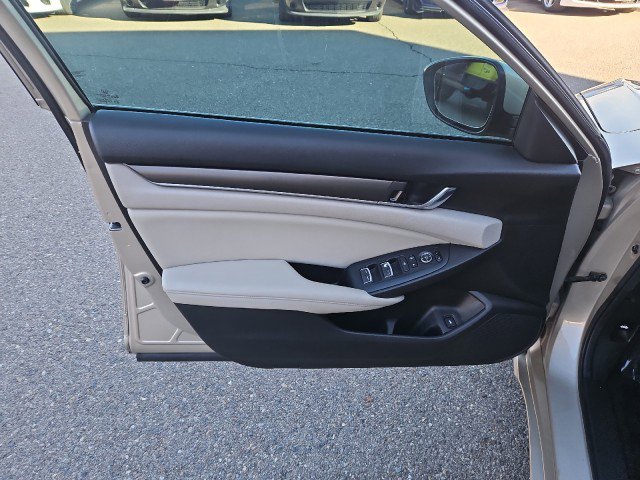 Used 2019 Honda Accord LX image 9