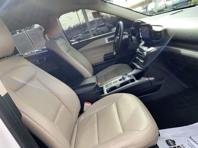 Used 2020 Ford Explorer XLT w/ Equipment Group 202A image 14