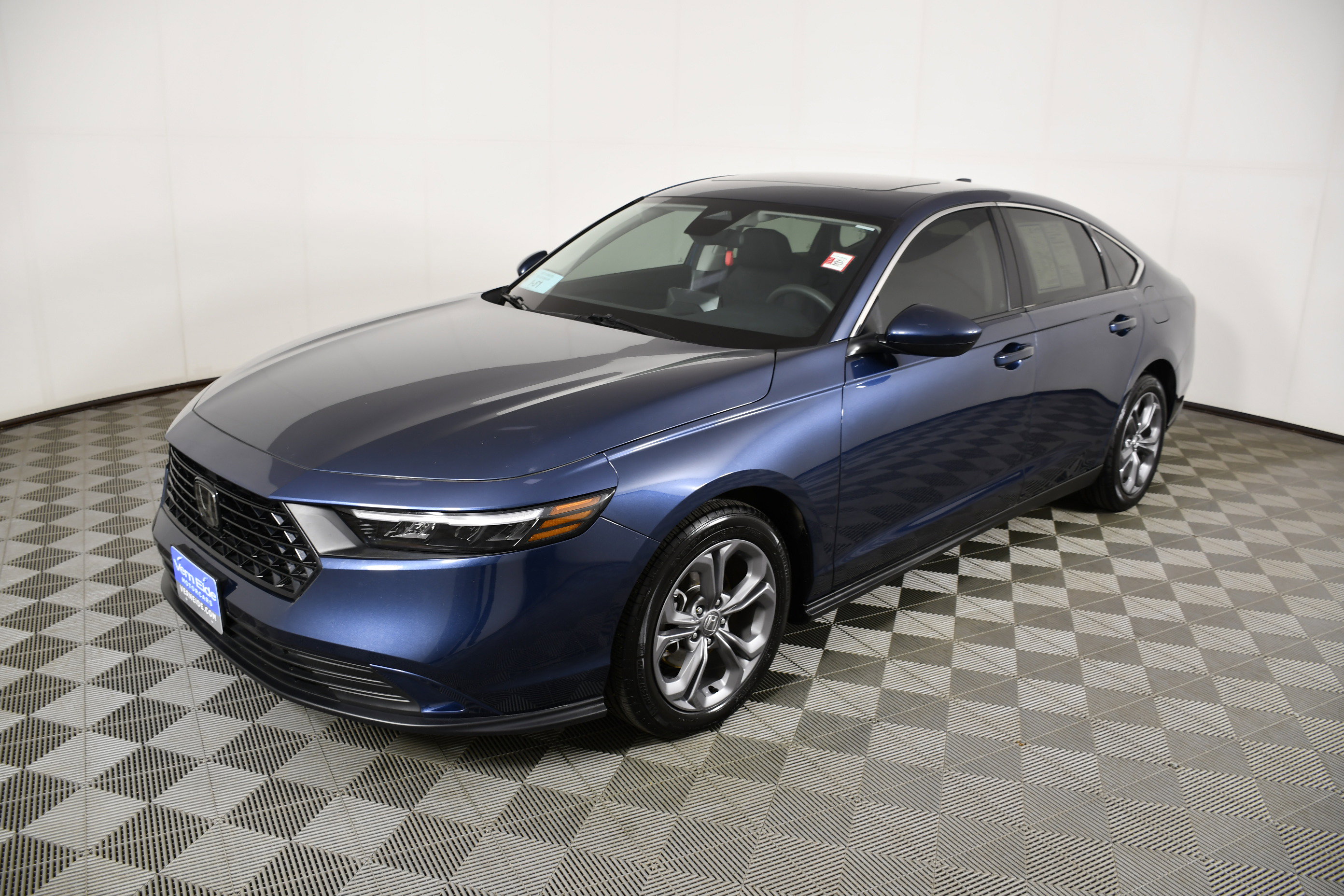 Certified 2024 Honda Accord EX image 10