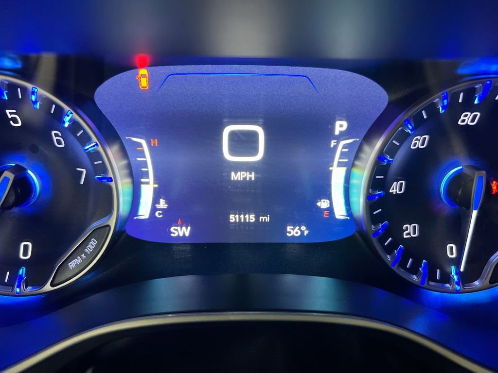 Used 2024 Chrysler Pacifica Touring-L image 13