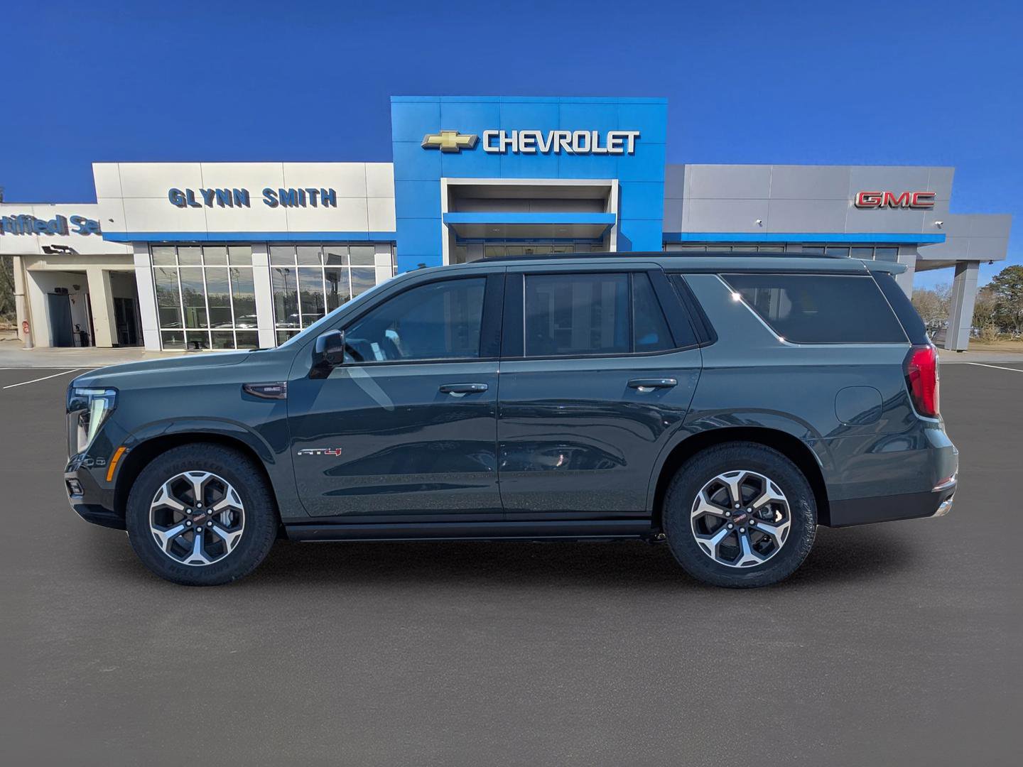 New 2026 GMC Yukon AT4 Ultimate w/ LPO, Floor Liner Package image 13