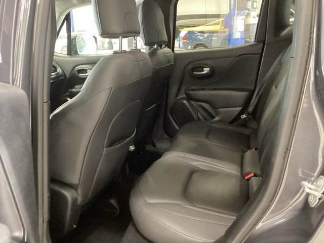 Used 2023 Jeep Renegade Limited image 18