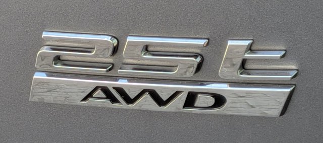 Used 2020 Jaguar F-PACE Premium image 18