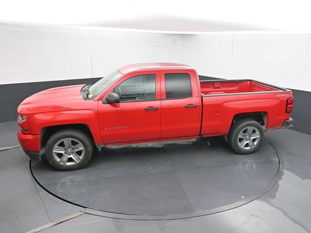 Used 2017 Chevrolet Silverado 1500 Custom w/ Custom Convenience Package AWD/4WD image 18