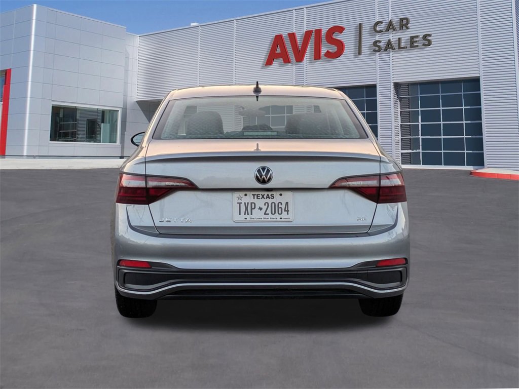 Used 2024 Volkswagen Jetta SE image 7
