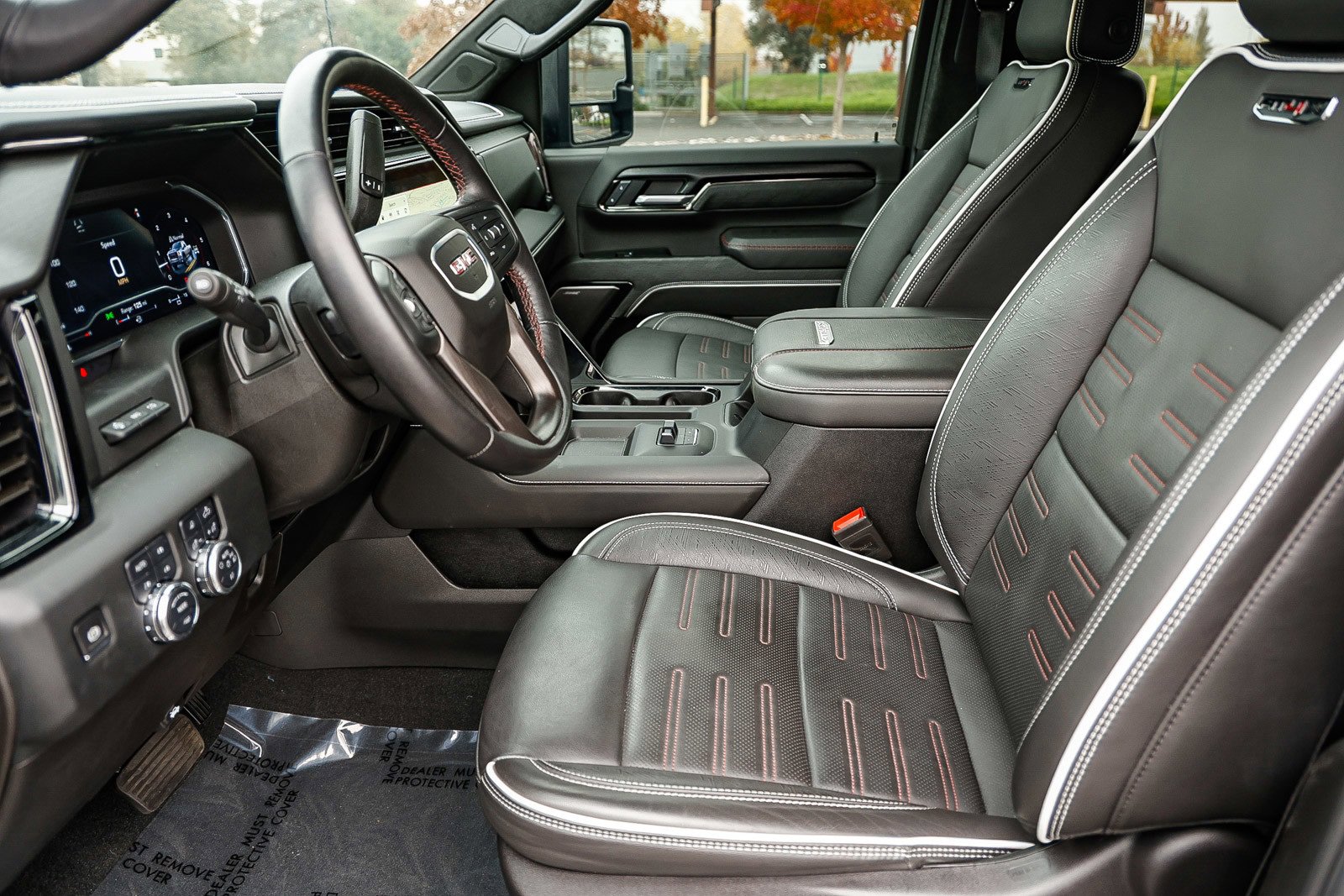 Used 2025 GMC Sierra 2500 AT4X image 19