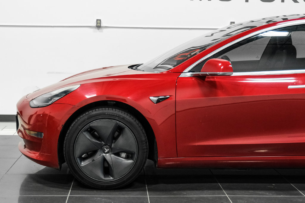 Used 2018 Tesla Model 3 Long Range RWD image 12