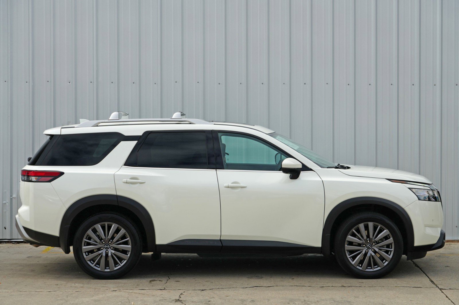 Used 2023 Nissan Pathfinder SL w/ SL Premium Package image 51