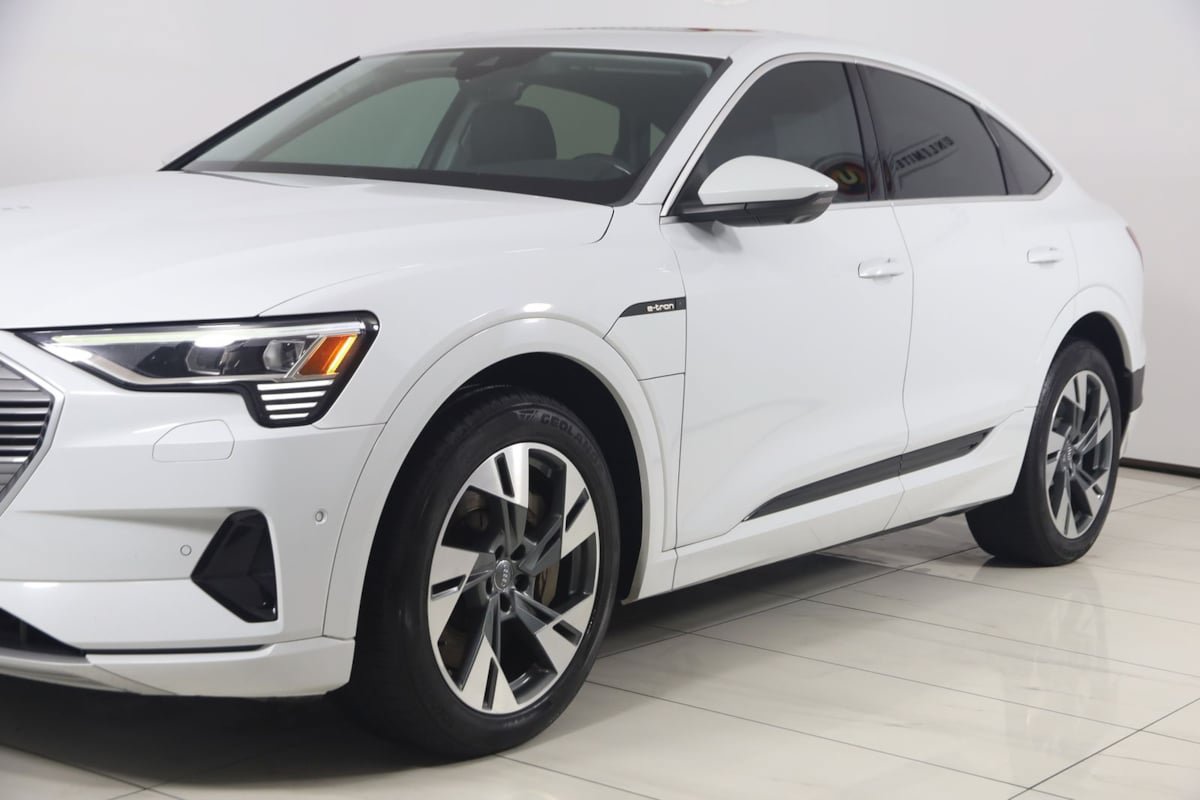 Used 2020 Audi e-tron Premium Plus AWD/4WD image 49