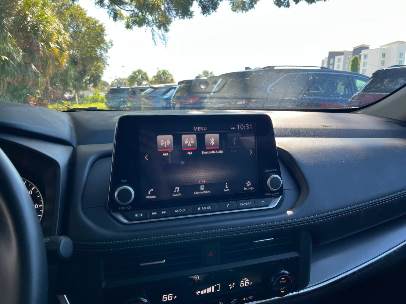 Used 2025 Nissan Rogue SV AWD/4WD image 19