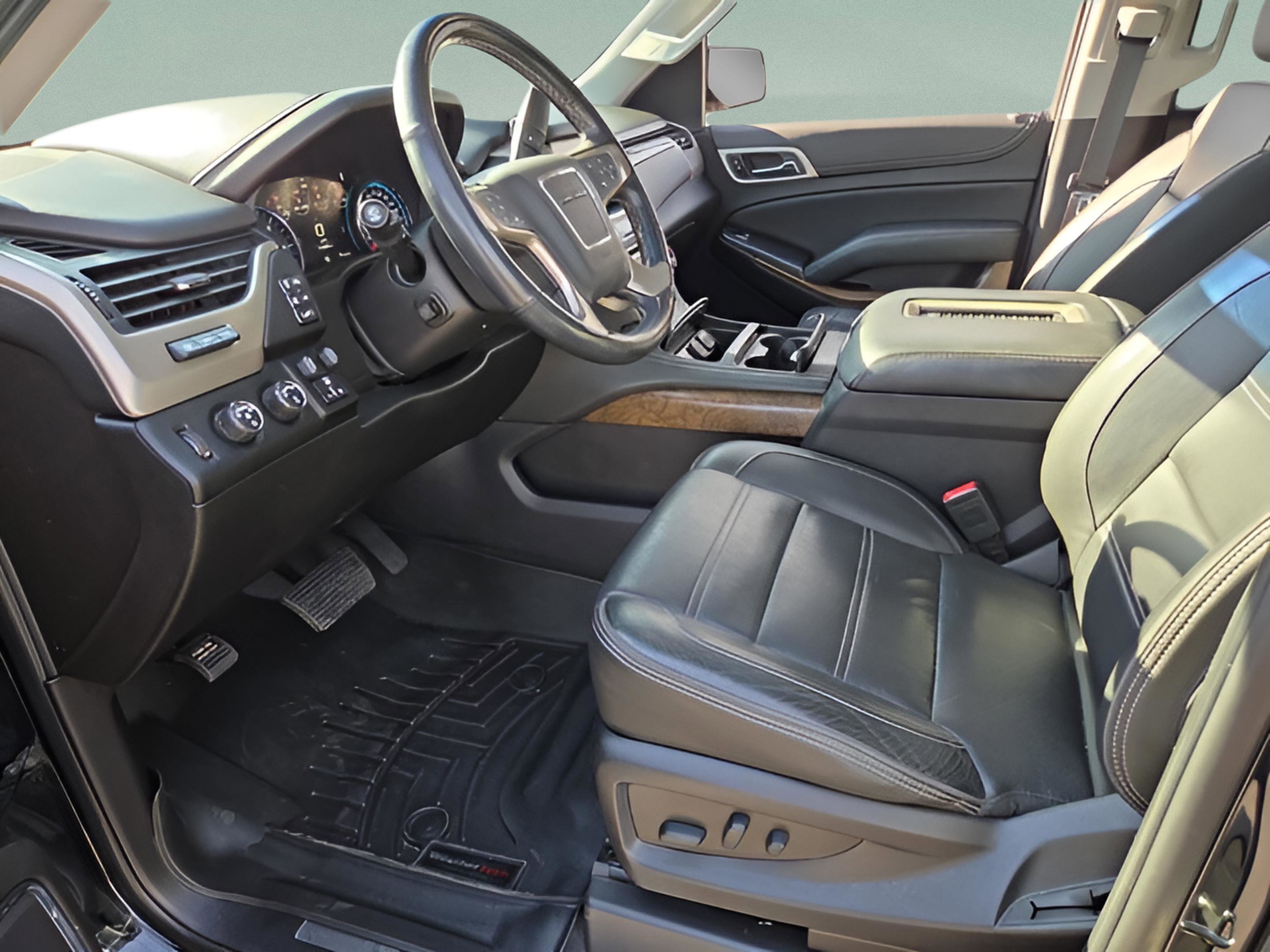 Used 2019 GMC Yukon Denali w/ Denali Ultimate Package AWD/4WD image 13