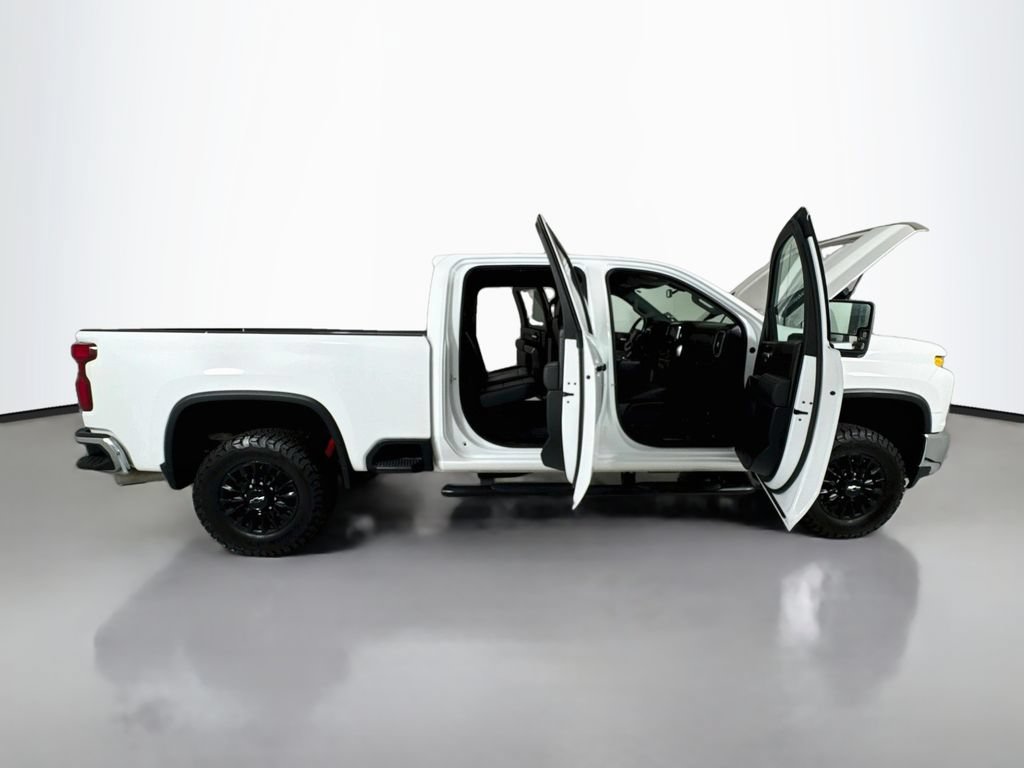 Used 2021 Chevrolet Silverado 2500 LTZ w/ Z71 Off-Road Package AWD/4WD image 27