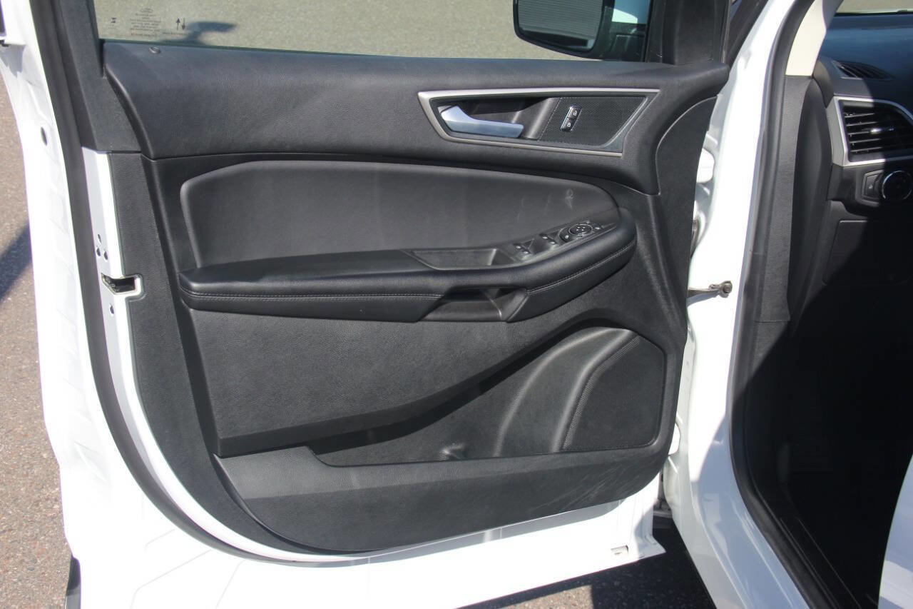 Used 2024 Ford Edge SEL image 22