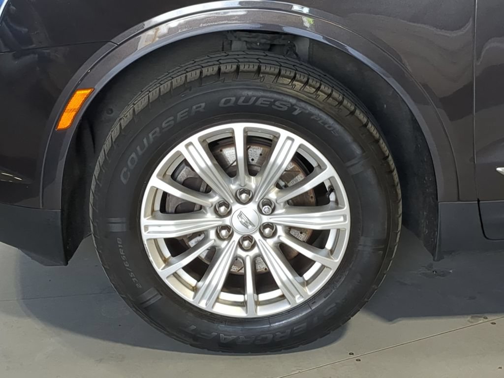 Used 2018 Cadillac XT5 FWD w/ LPO, Wheel Lock Package image 17
