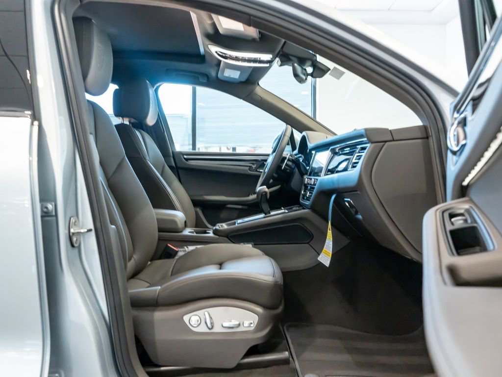 New 2026 Porsche Macan S AWD/4WD image 29