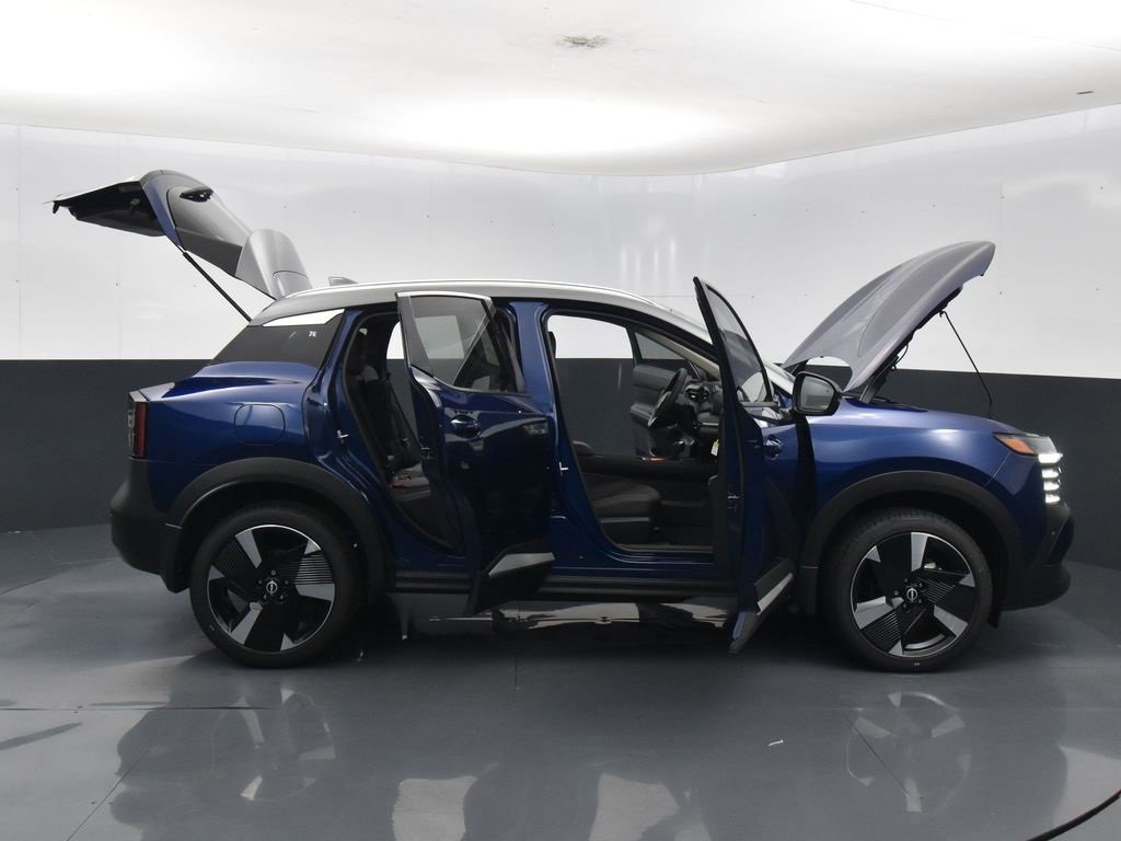 Certified 2025 Nissan Kicks SR image 45