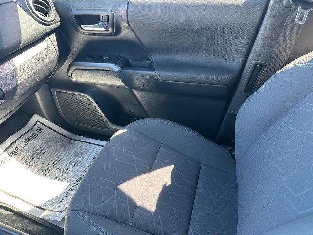 Used 2019 Toyota Tacoma TRD Sport w/ Technology Package AWD/4WD image 24