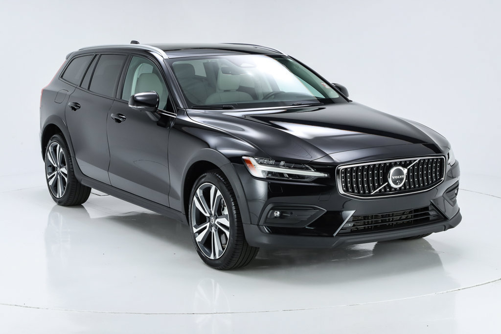 Used 2024 Volvo V60 B5 Cross Country Plus w/ Protection Package Premier AWD/4WD image 58