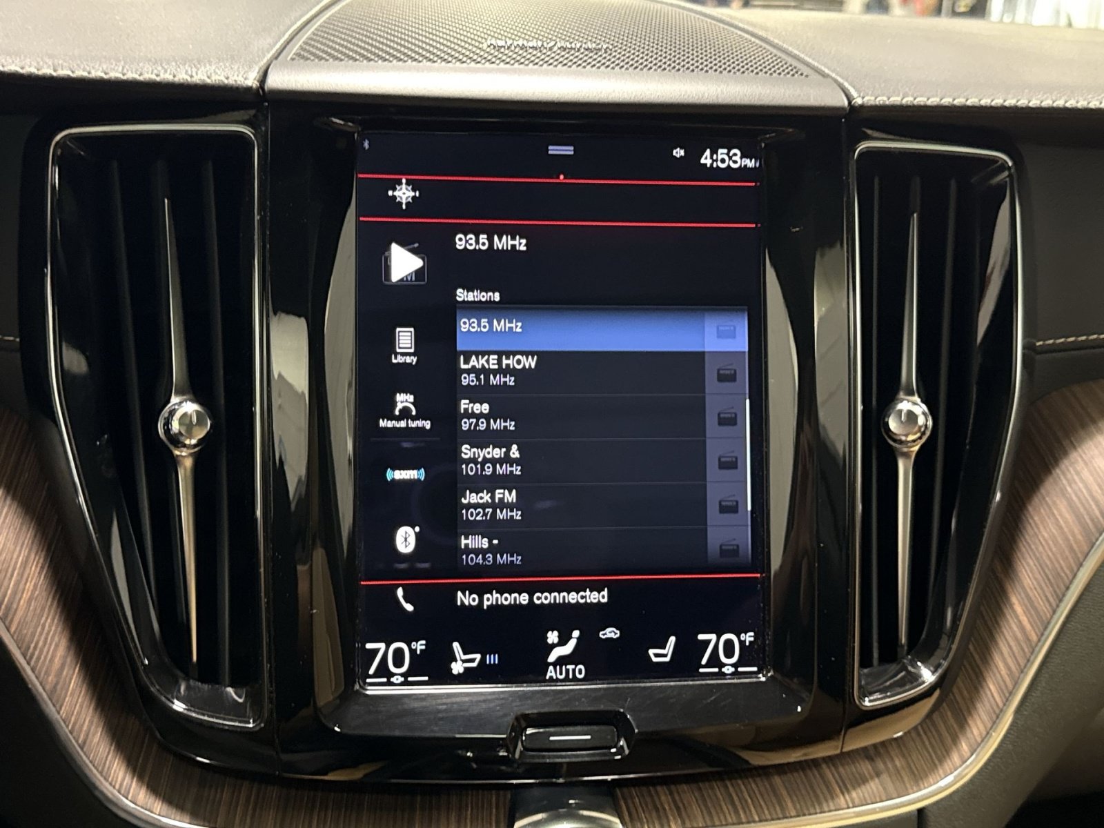 Used 2021 Volvo XC60 T5 Inscription w/ Protection Package Premier AWD/4WD image 18