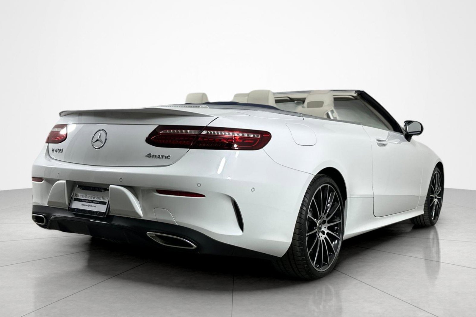 Used 2023 Mercedes-Benz E 450 4MATIC Cabriolet image 5
