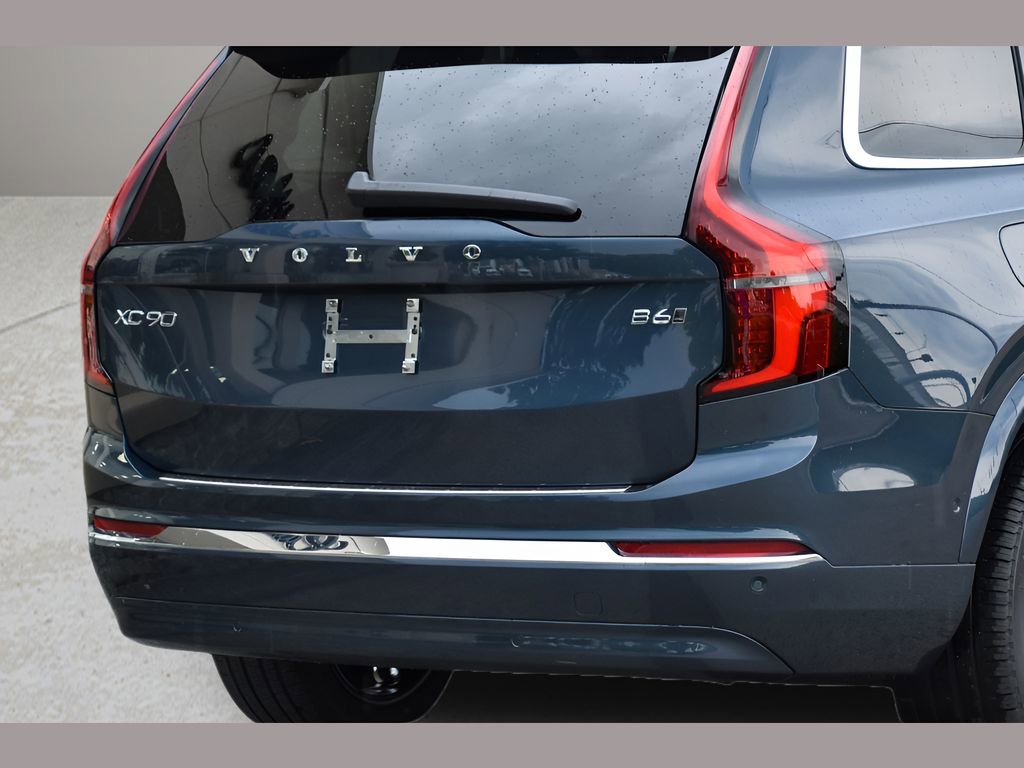 New 2026 Volvo XC90 B6 Plus w/ Protection Package Premier image 29
