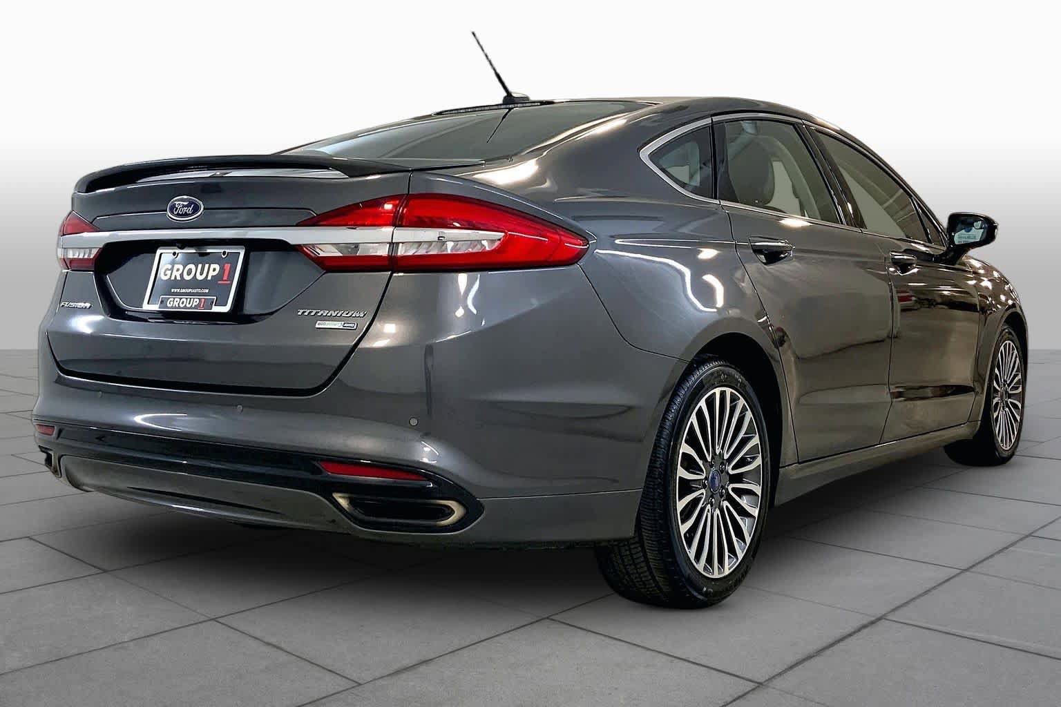 Used 2017 Ford Fusion Titanium AWD/4WD image 12