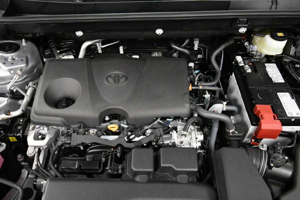 Used 2025 Toyota RAV4 LE image 32