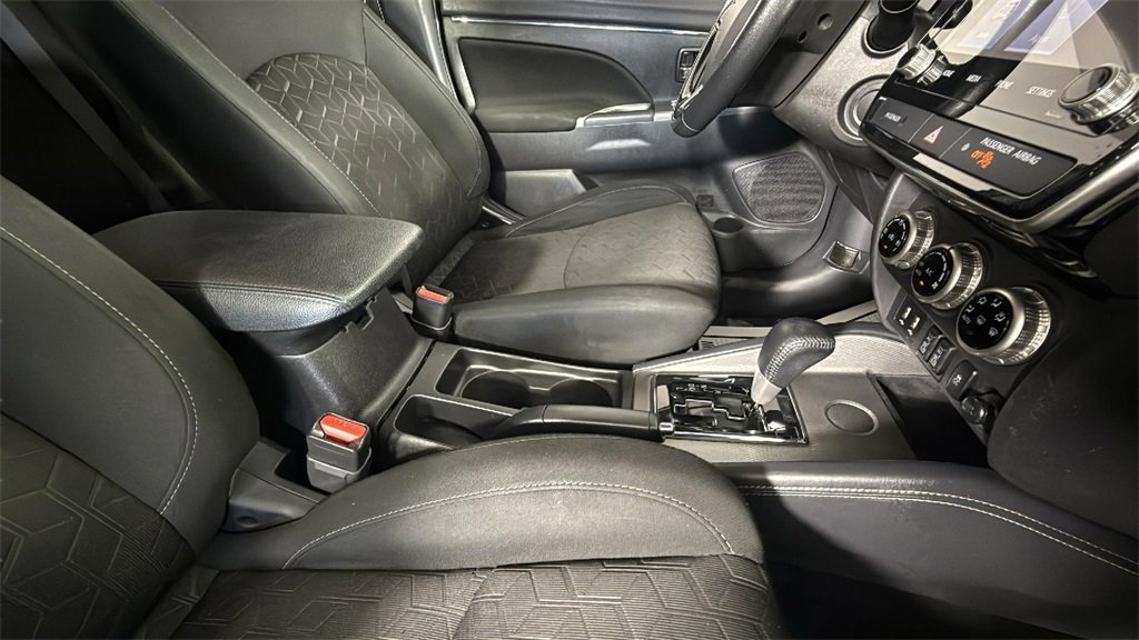 Used 2021 Mitsubishi Outlander Sport SE image 49