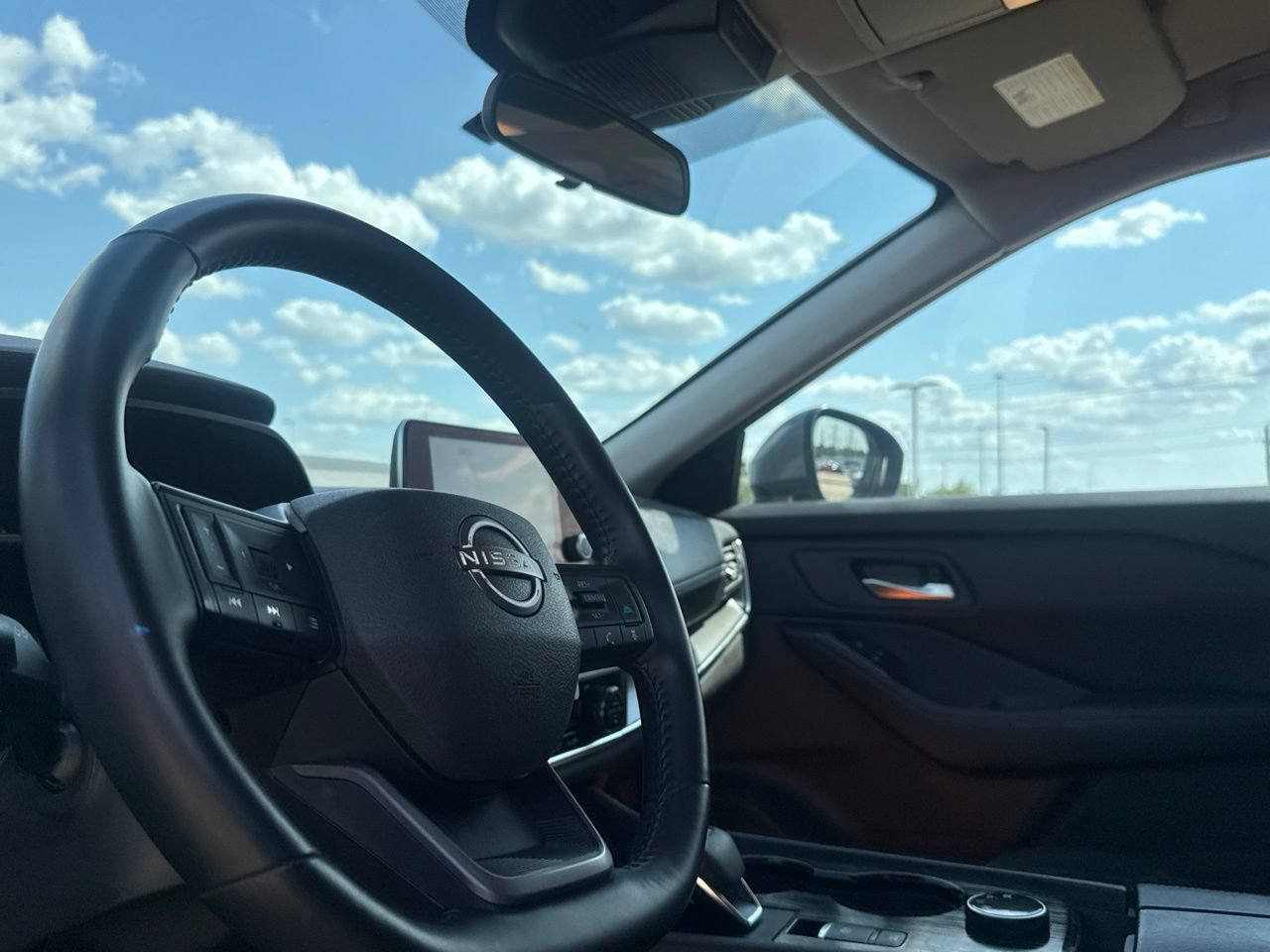 Certified 2025 Nissan Rogue SV AWD/4WD image 37