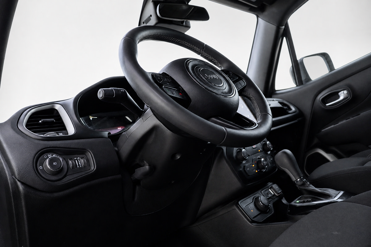 Used 2021 Jeep Renegade Latitude AWD/4WD image 27