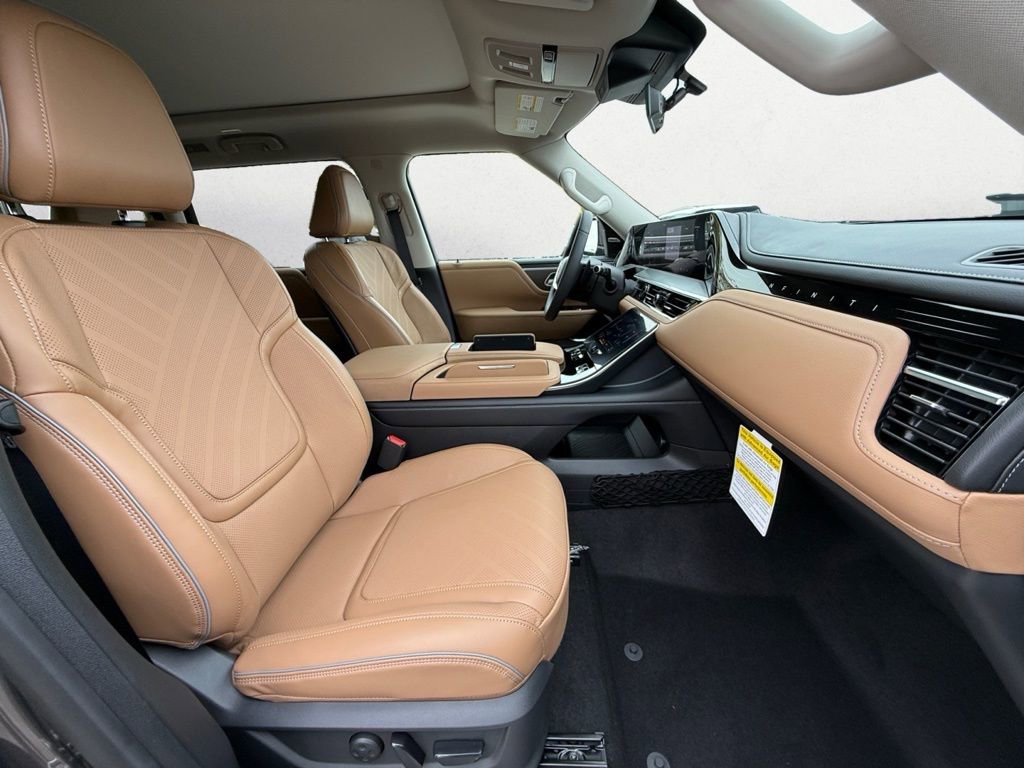 New 2026 INFINITI QX80 Luxe w/ Cargo Package image 12