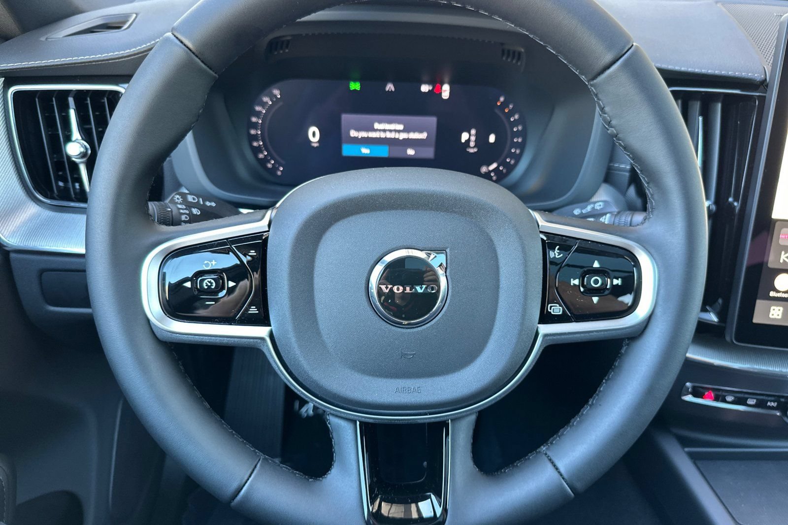 New 2026 Volvo XC60 B5 Ultra w/ Climate Package AWD/4WD image 23